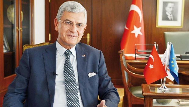  وزير شؤون الاتحاد الأوروبي في تركيا فولكان بوزقر