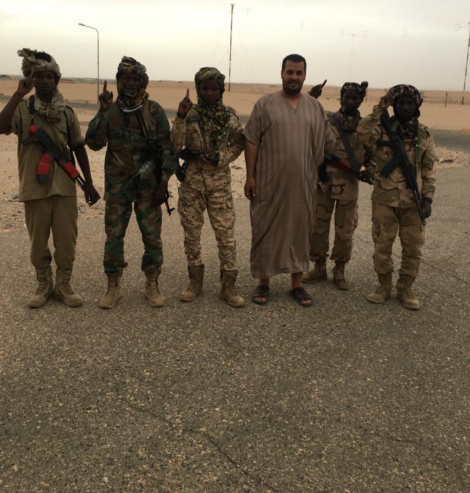 محمد باكير رفقة عدد من المرتزقة الماليين المنتمين لتنظيم القاعدة ببلاد المغرب العربي أثناء محاولة هجومهم على بنغازي فى يوليو الجاري