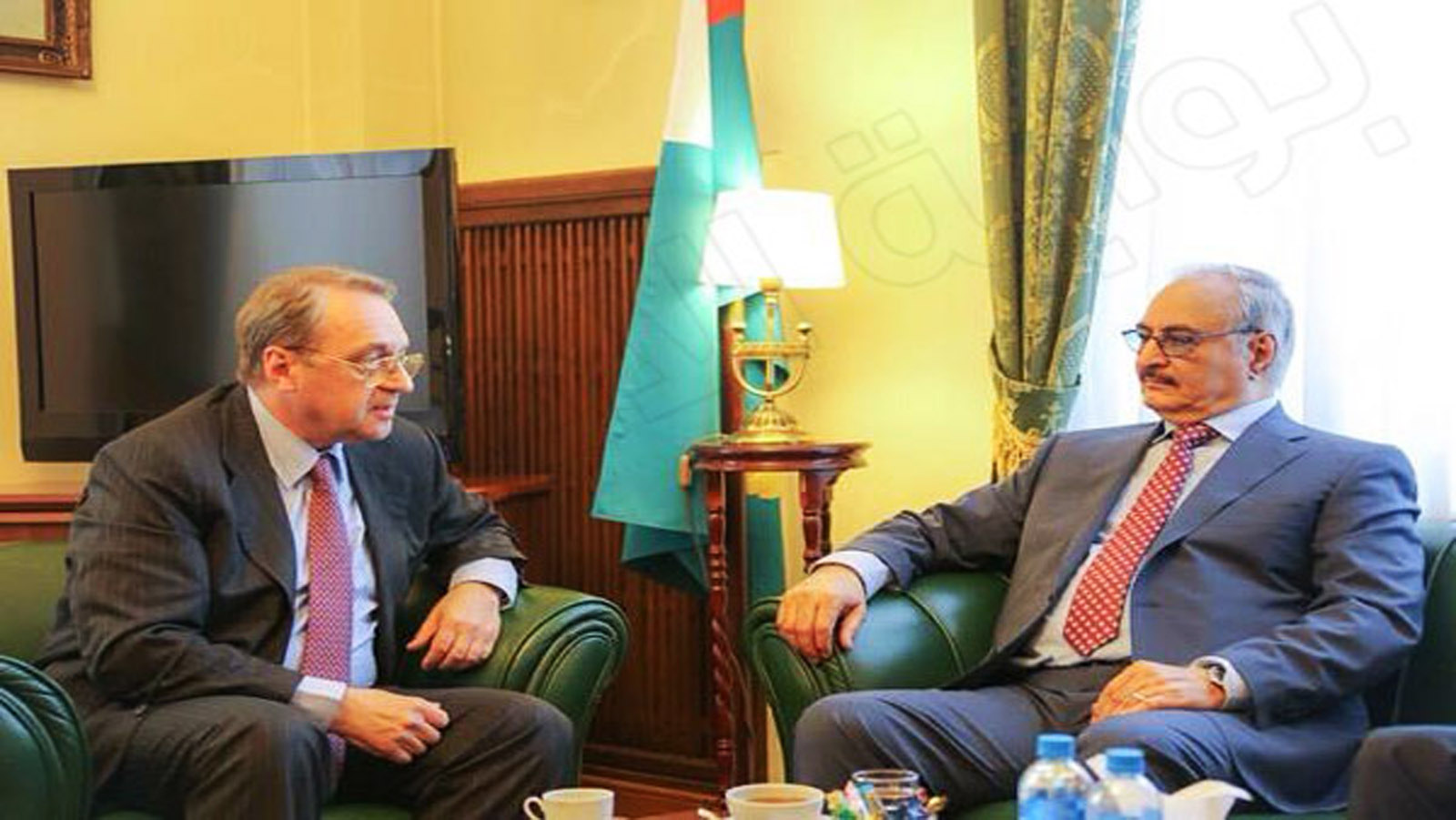 جانب من اجتماع الفريق خليفة حفتر مع نائب وزير الخارجية الروسي
