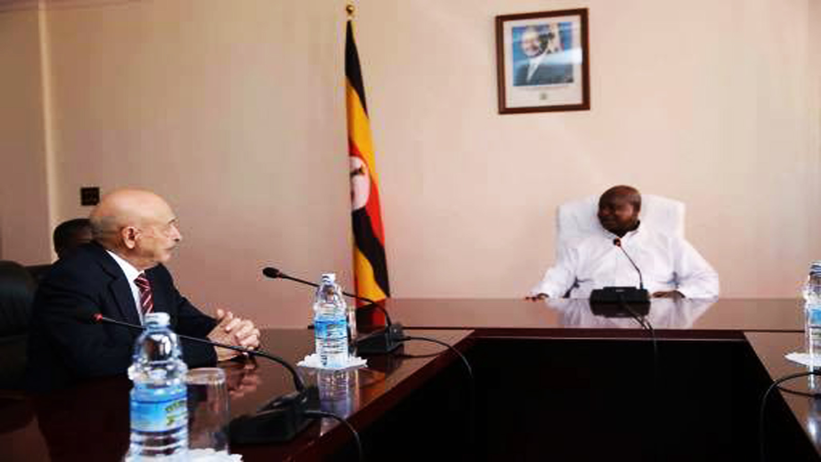 جانب من اجتماع المستشار عقيلة صالح و رئيس جمهورية اوغندا موسيفيني