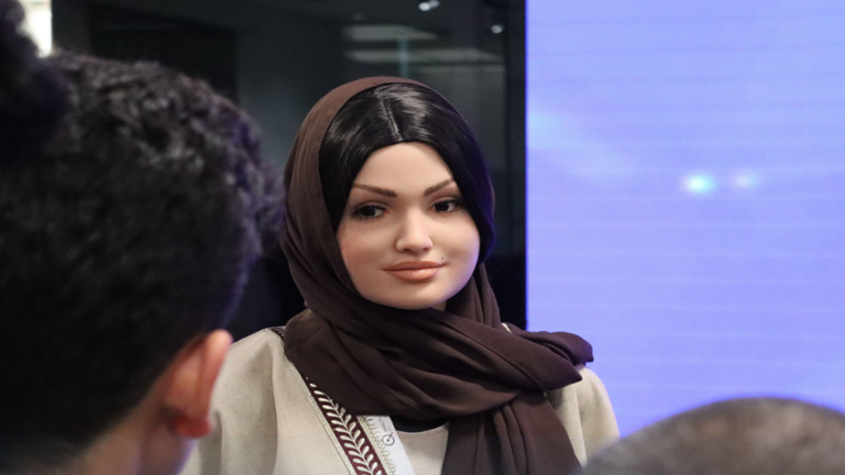 “Sarah”… a Saudi female robot who is forbidden from speaking on only two topics