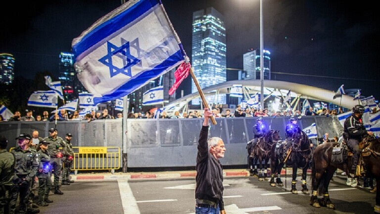 Huge demonstrations in Israel demanding the dismissal of Netanyahu