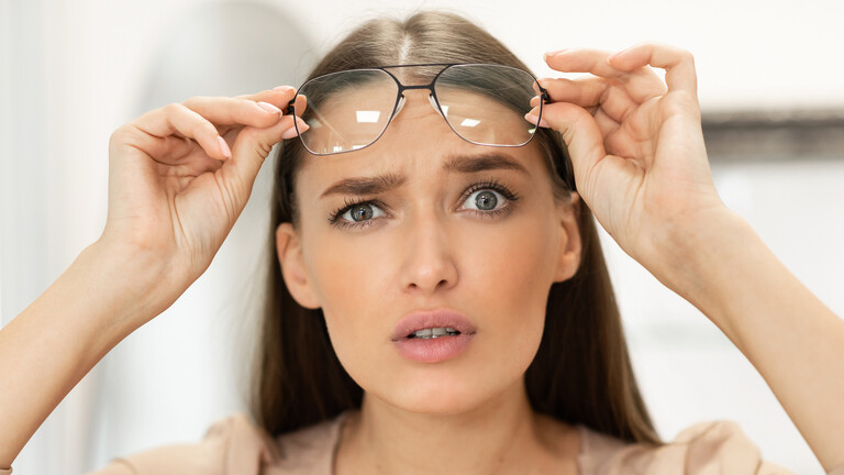 Do eyeglasses make your vision worse?