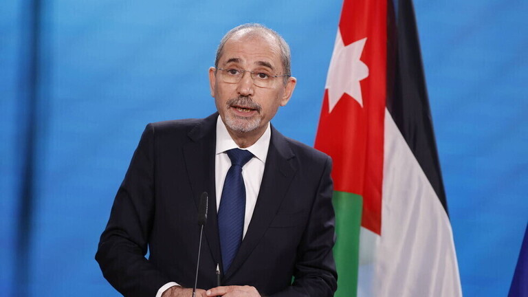 Al-Safadi: Jordan will not allow anyone to expose its security or the safety of its people to any danger