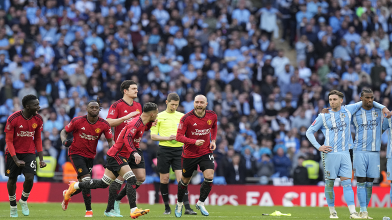 Penalty kicks save Manchester United from the Coventry uprising and qualify them for the FA Cup final