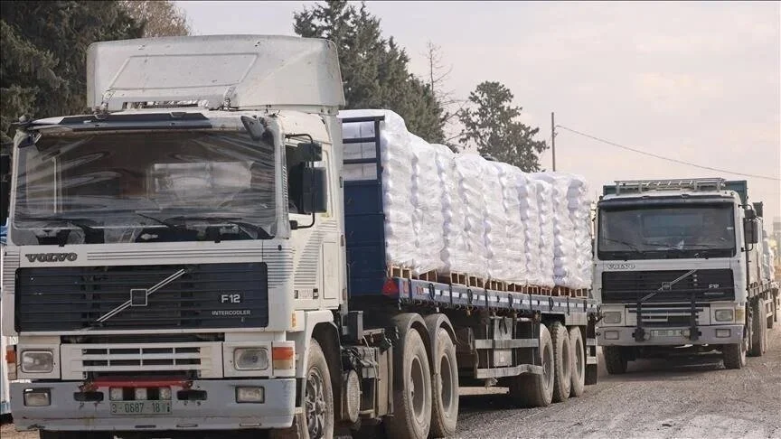 Egyptian source: 314 aid trucks entered Gaza on the first day of Eid