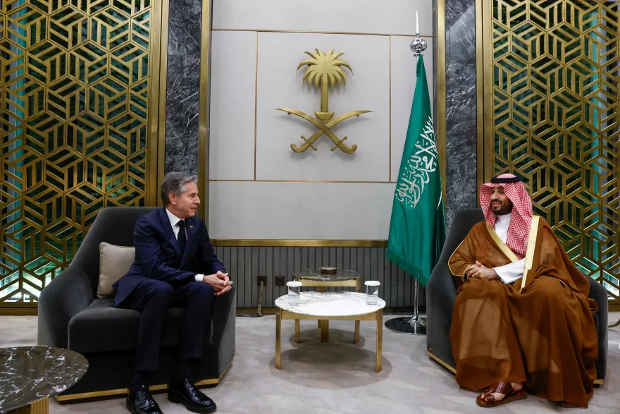 Sources: America and Saudi Arabia are close to agreeing on a security treaty