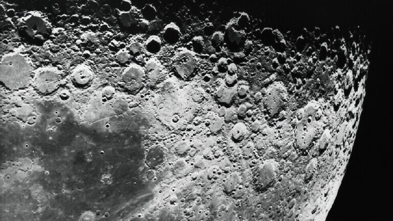 Experts: There is enough water in the moon’s polar craters to support expeditions