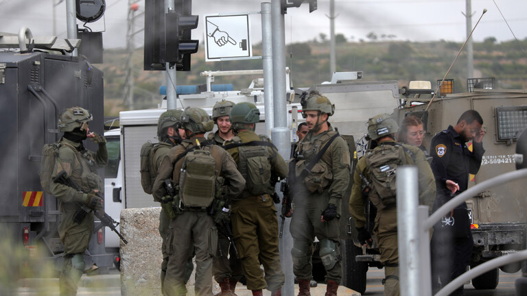 Israeli forces proceed raids and arrest campaigns in areas of the West Financial institution (picture)