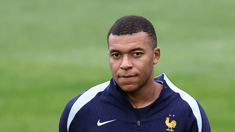 The President of the French Federation warns Mbappe for political causes