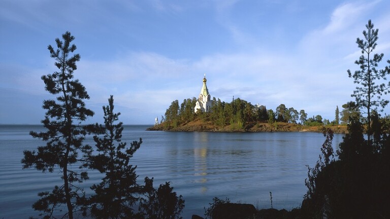 A telegraph and uncommon bricks had been discovered on a sunken ship in Lake Ladoga