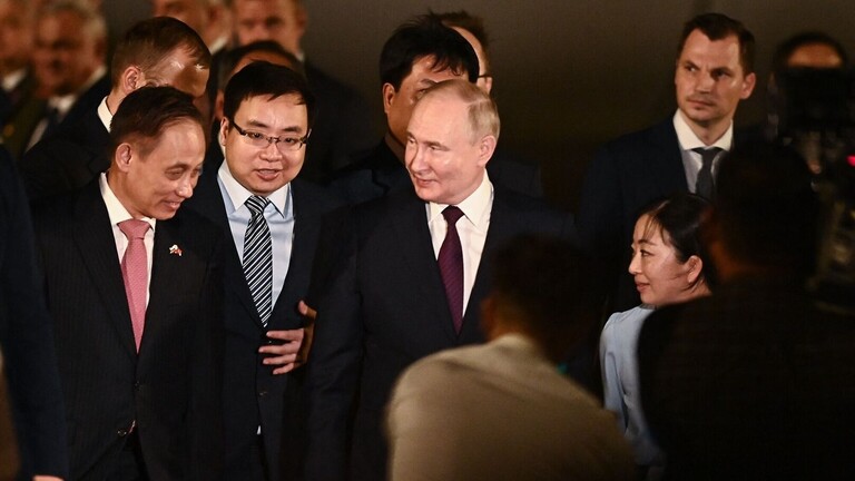 “Bloomberg”: Vietnam hosts Putin and ignores American criticism