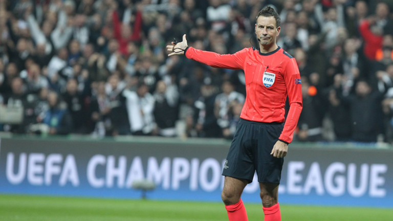 Referee Clattenburg’s first response after being accused of manipulating the VAR expertise in favor of Al-Ahly of Egypt