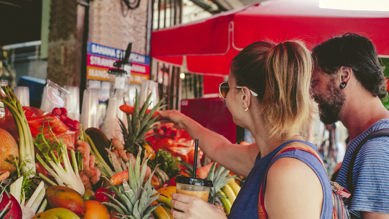 Report: Food and beverage prices in Israel 52% higher than average