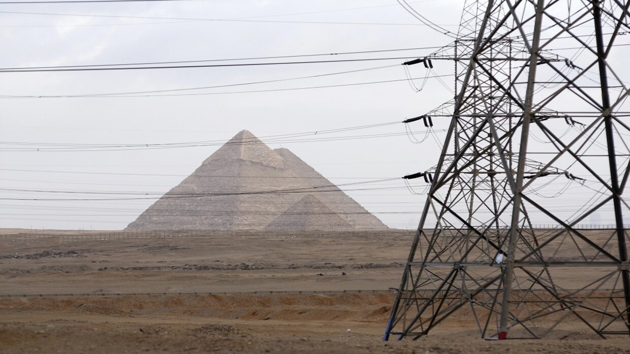 Egyptian-Emirati talks to increase investments in electricity and renewable energy