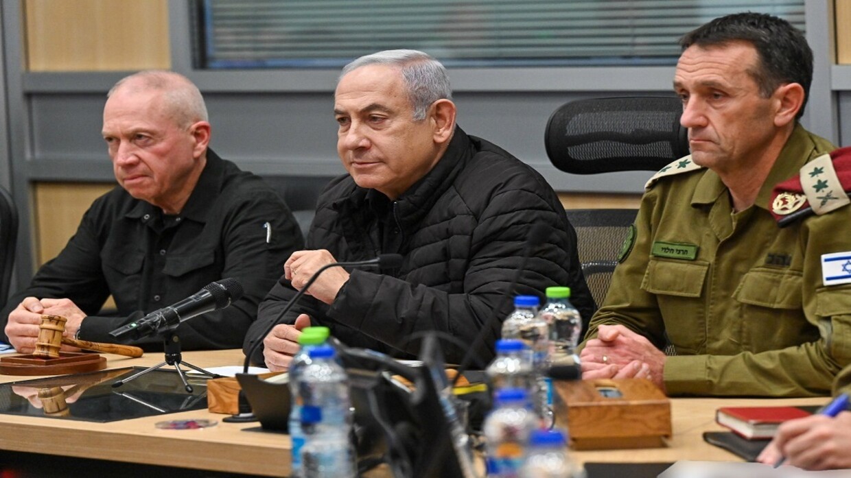 Israeli security establishment officials issue stern warning to Netanyahu and Galant