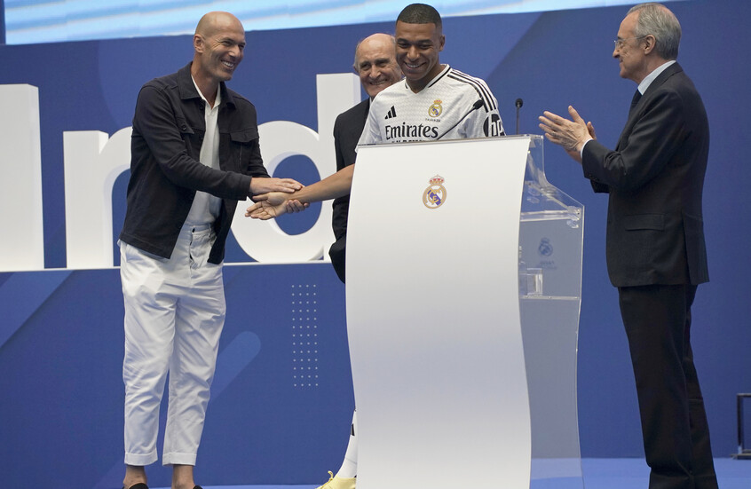 Mbappe’s first appearance in a Real Madrid shirt and a legendary celebration for a historic deal