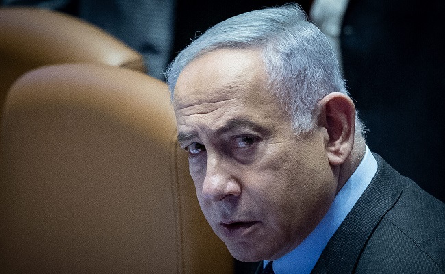 Protesters release worms, cockroaches inside Netanyahu’s residence