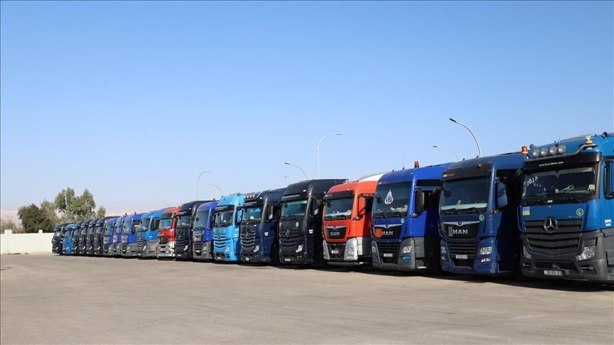 Jordan sends 40 trucks of food and medical aid to northern Gaza