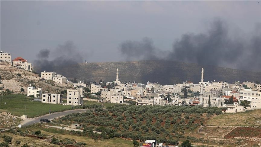 Nablus: Israeli settlers burn Palestinian olive fields