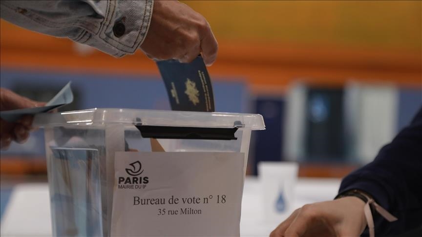 France: Left-wing coalition advances in elections, winning 176 seats