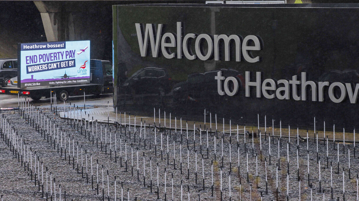 British Heathrow Airport suffers losses after passengers from the Gulf and Jordan refrain from traveling through it