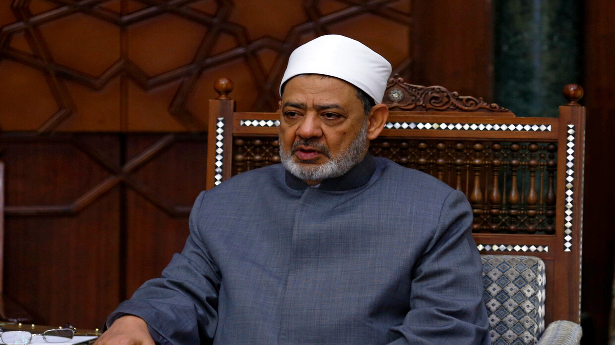 Egypt.. Sheikh of Al-Azhar addresses the Minister of Education face to face and warns of a dangerous Western plot against the Arabs