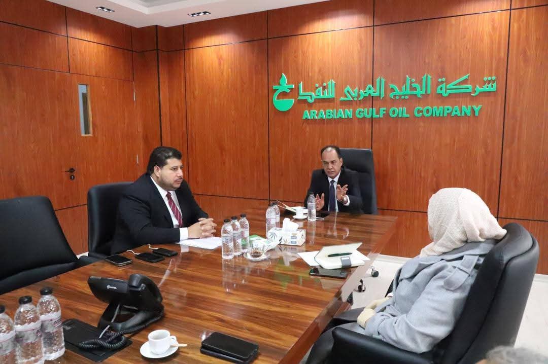 مجلس النواب يناقش مع مؤسسة النفط ملفات المحروقات والمصافي وغياب الميزانية