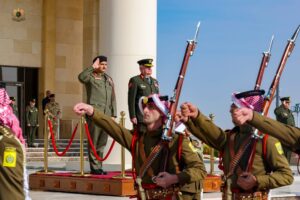 استقبال رسمي لـ الفريق صدام حفتر في القيادة العامة الأردنية ولقاءات لتعزيز التنسيق