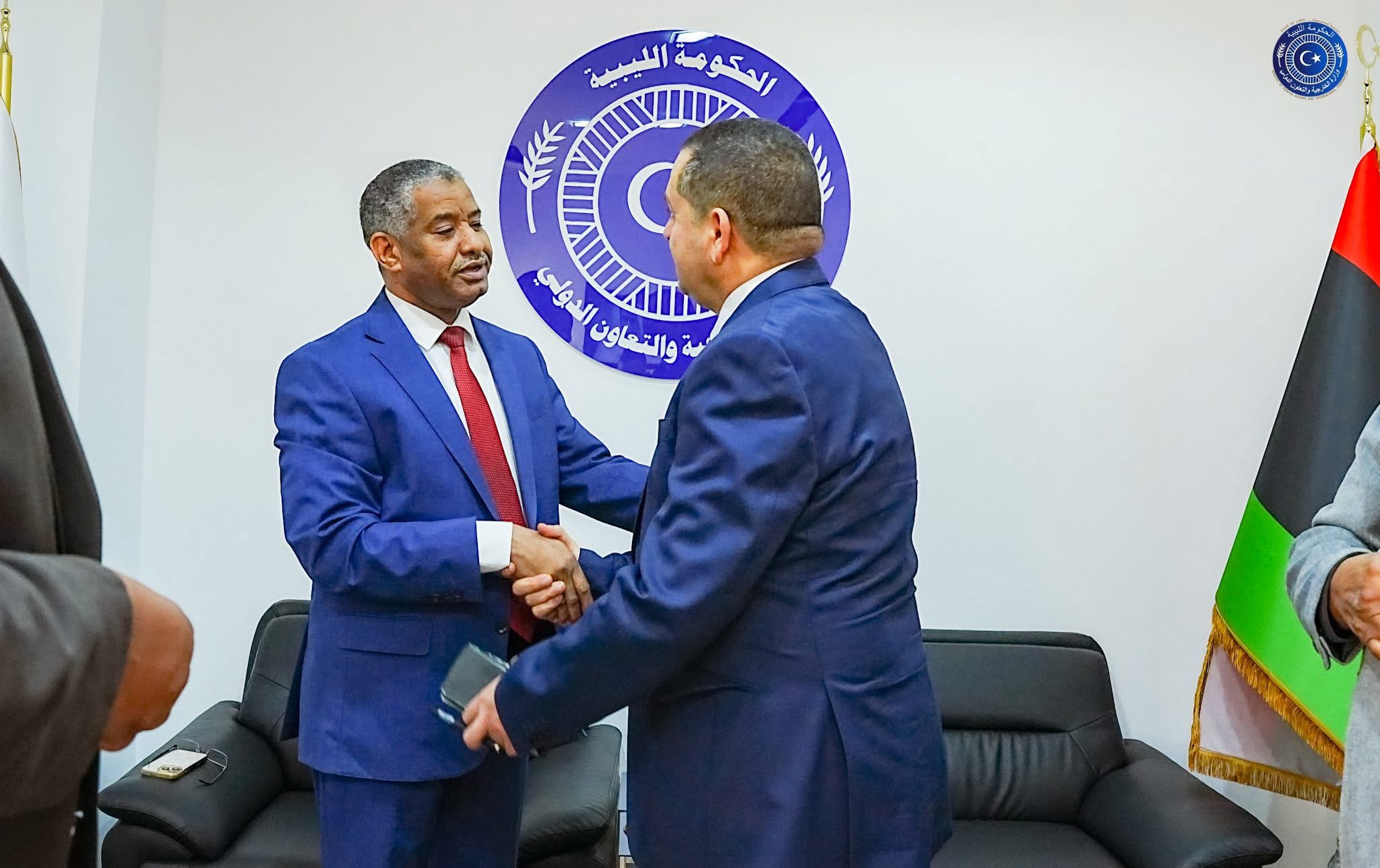 الحويج يستقبل قنصل السودان ويبحث تنظيم امتحانات الثانوية لـ2000 طالب في بنغازي