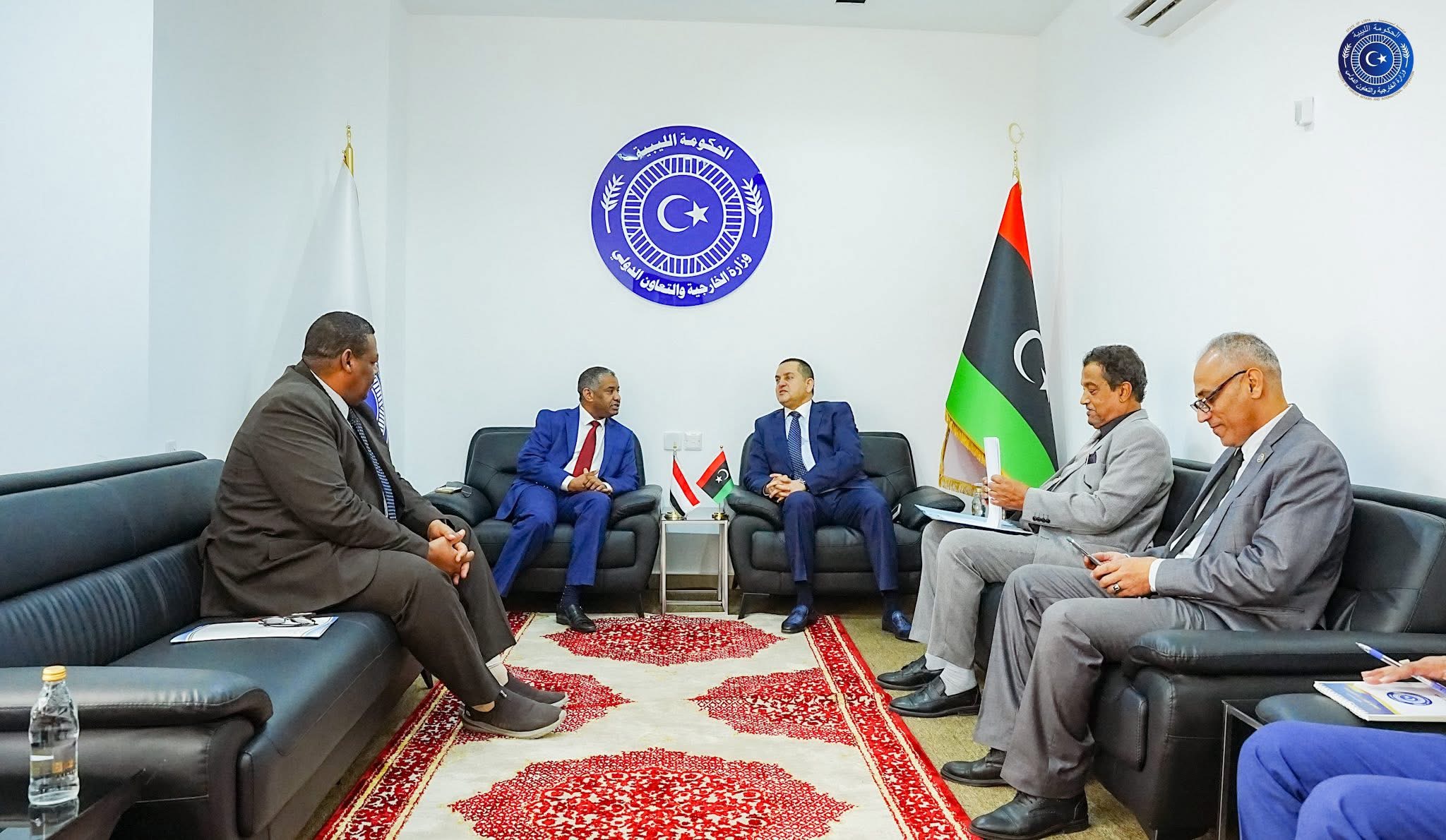 الحويج يستقبل قنصل السودان ويبحث تنظيم امتحانات الثانوية لـ2000 طالب في بنغازي