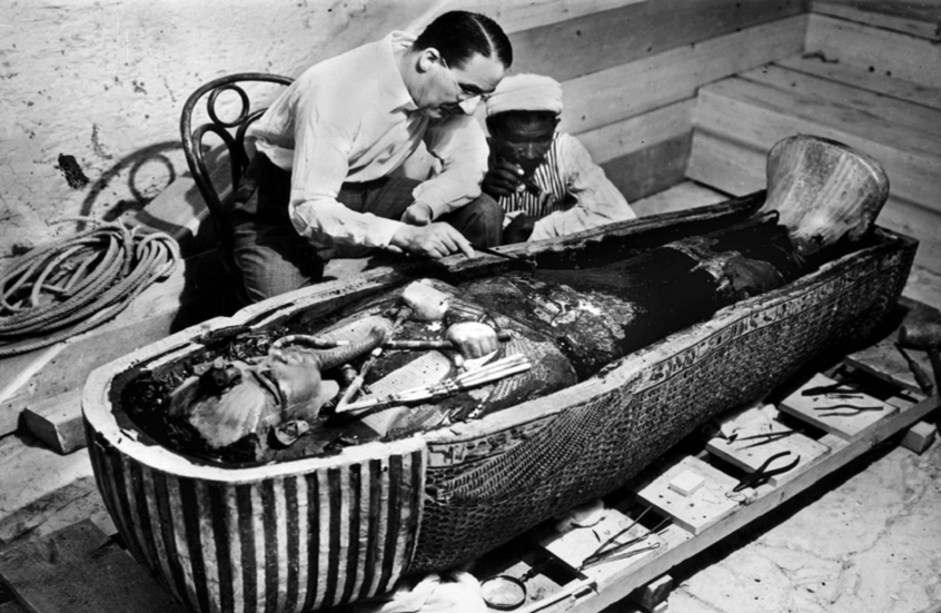 رسالة نادرة لمكتشف مقبرة توت عنخ آمون تهاجم مروّج “لعنة الفراعنة”