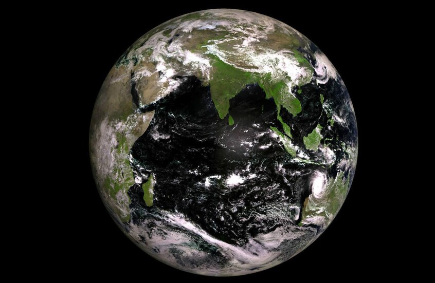 أول صورة التقطها قمر Elektro-L الروسي الجديد