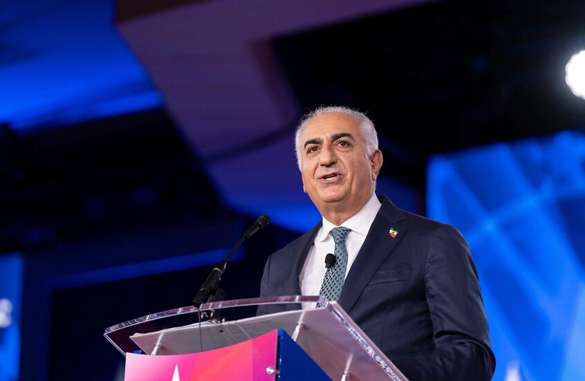 بهلوي يحذر واشنطن من “فخ التفاوض” مع القيادة الإيرانية الحالية ويعد بـ”انتفاضة شعبية” بالوقت المناسب