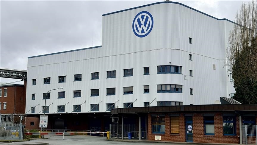 “فولكسفاغن” تقر بتوجهها نحو تصنيع مكونات لـ”القبة الحديدية” الإسرائيلية