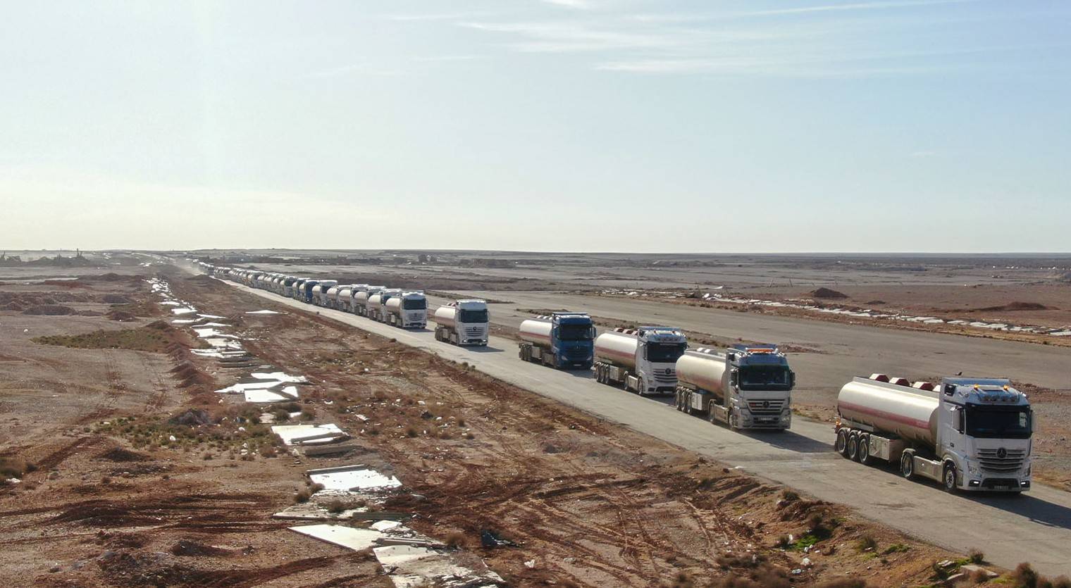 بصور ..  شريان نفطي يظهر على الساحل السوري بعد إغلاق هرمز