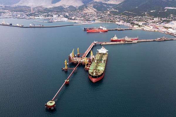 توقعات بزيادة غير مسبوقة في تكاليف نقل النفط من المصدر إلى الأسواق بسبب حرب إيران