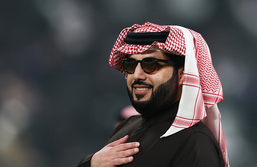 “مفاجأة مذهلة”.. آل الشيخ يعلن من القاهرة التجهيز لحدث رياضي ضخم