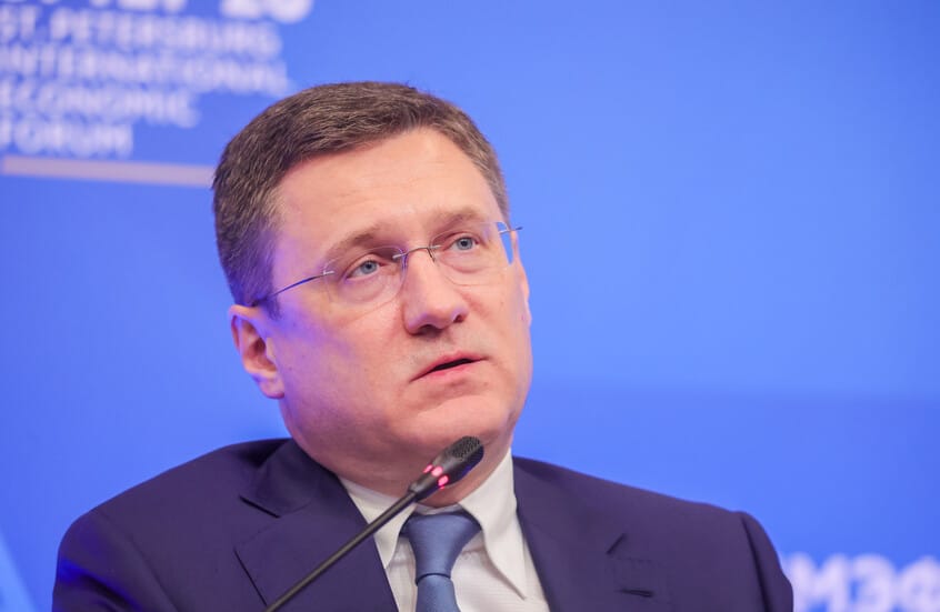 نوفاك: “أوبك+” تبحث في الرياض تطورات سوق النفط وآفاق 2027