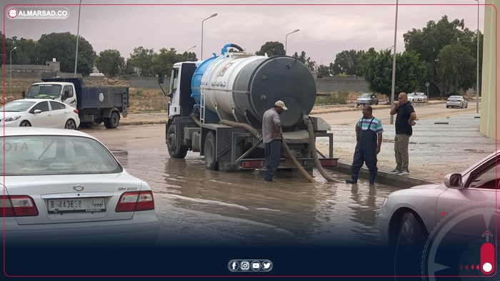 شركة المياه: فرق الطوارئ تواصل شفط مياه الأمطار ومعالجة المختنقات في عدة مدن